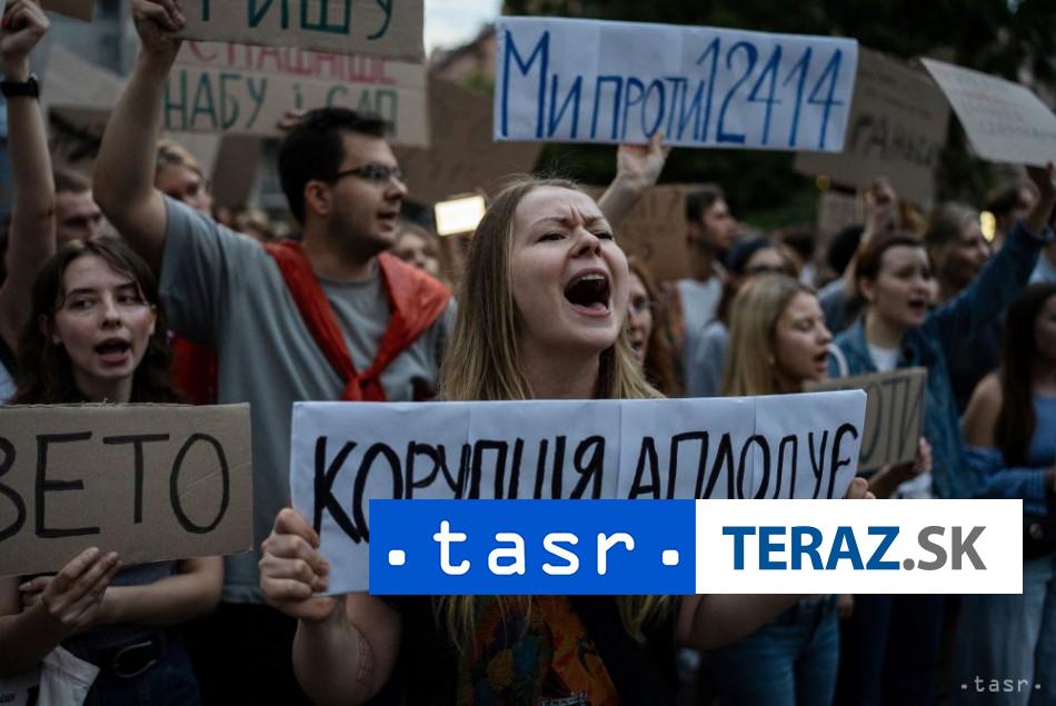 Cast Zelenskeho poslancov sa udajne boji pomsty protikorupcnych uradov