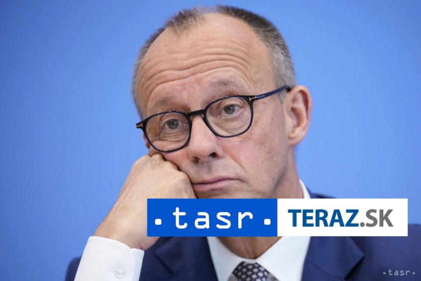 Na Merza rastie tlak aby pritvrdil proti Izraelu