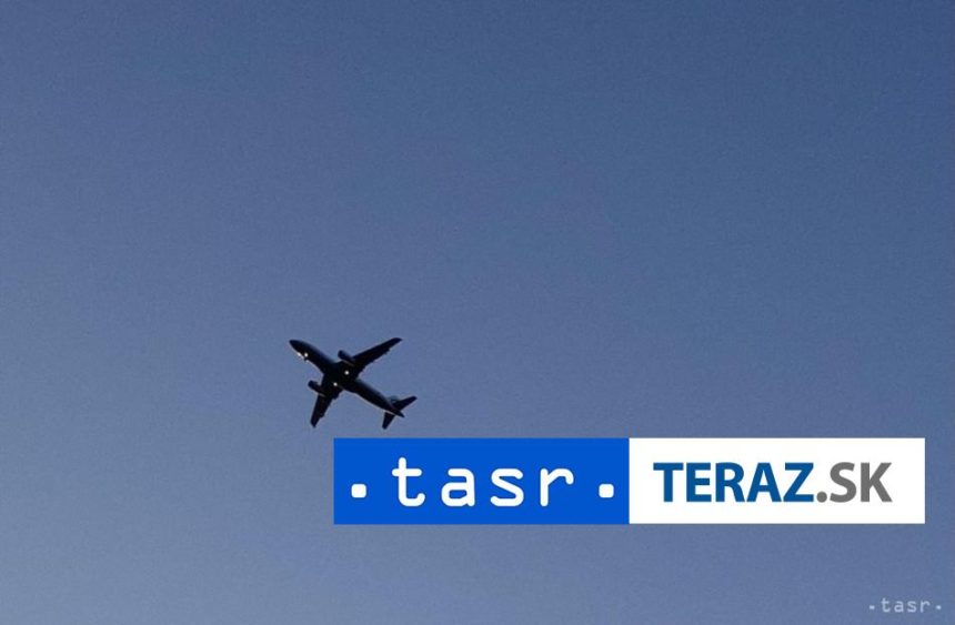 Nasli trosky strateneho lietadla s 50 cestujucimi