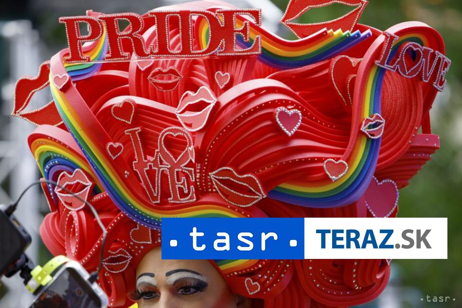 V Berline sa kona pochod Pride policia zadrzala sest ludi