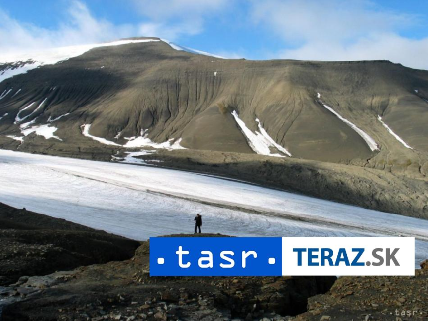 Arktida sa topi Spicbergy stratili miliardy ton ladu
