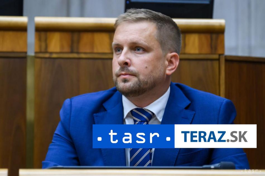 O navrhu na odvolanie Saska sa bude rokovat v septembri