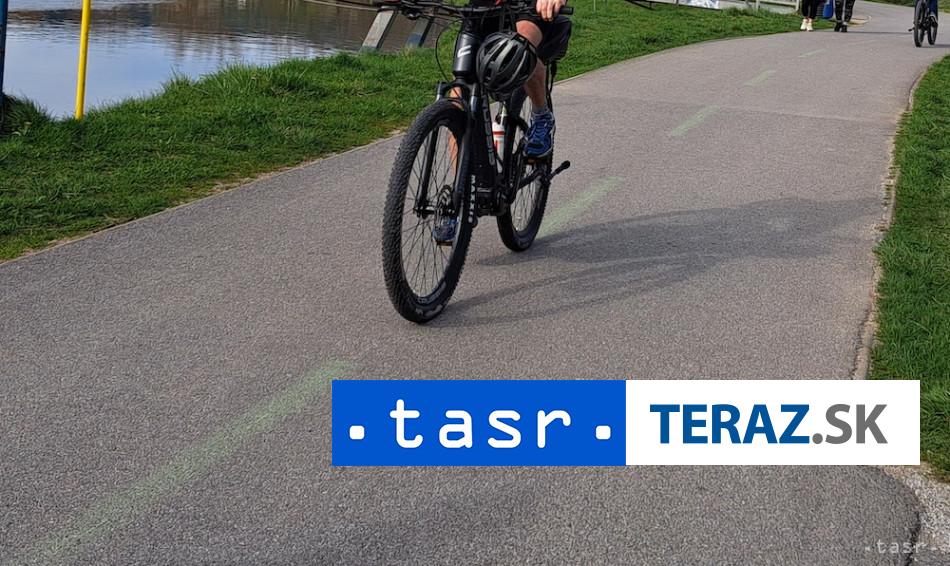 Pod Kriznou pomahali cyklistovi s vaznymi zraneniami