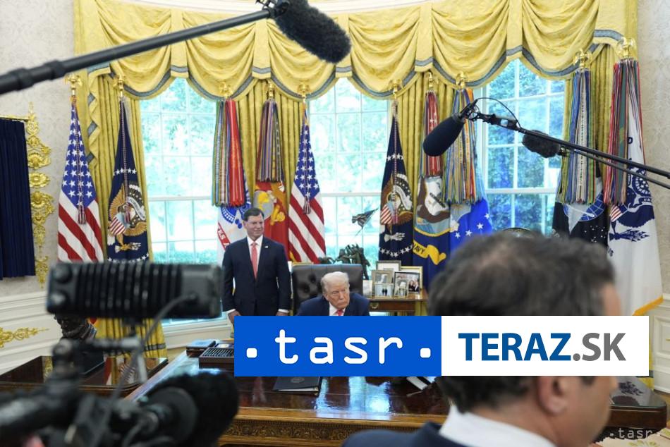 Trump Novinarov by mali pustat do Gazy