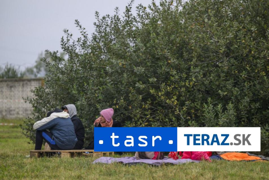 USA zakladaju centrum pre migrantov na vojenskej zakladni v Texase