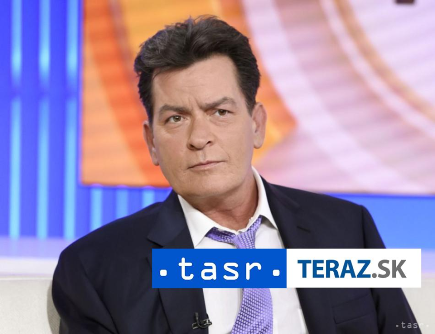 Charlie Sheen suknickar z Dva a pol chlapa ma 60 rokov