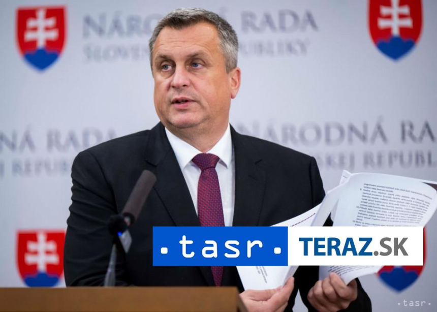 Danko Prezident vyuzil situaciu a postavil sa na opacnu stranu