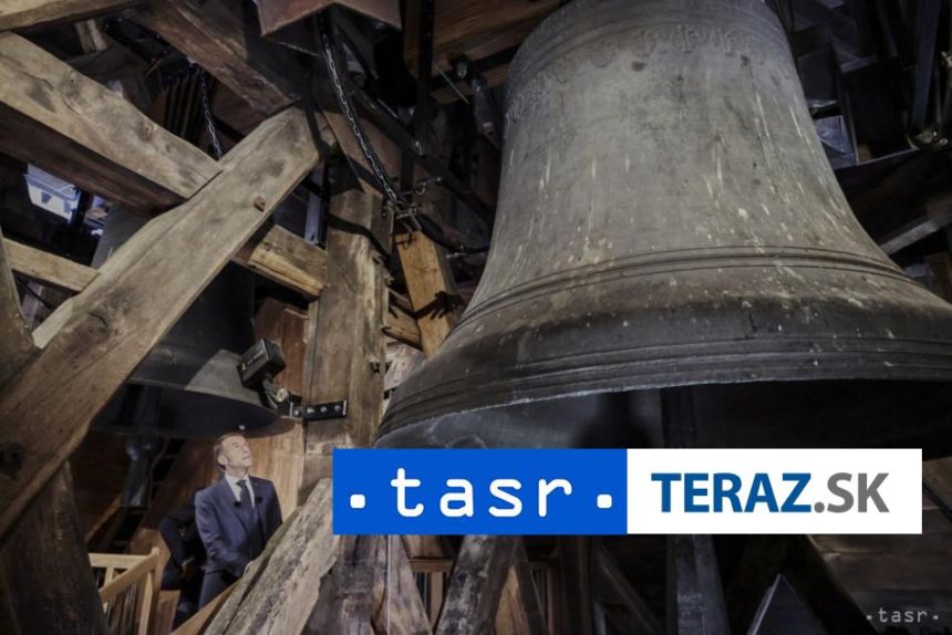 Macron ako prvy navstivil zrekonstruovane veze Notre Dame