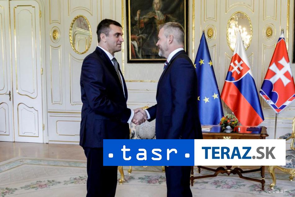 Prezident odporuca vlade cim skor riesit spravu SAV k vakcinam