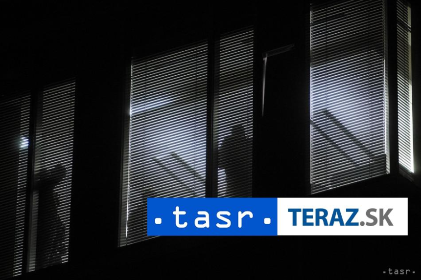 V nemeckej podozrvej extremistickej skupine boli vojaci a policajt