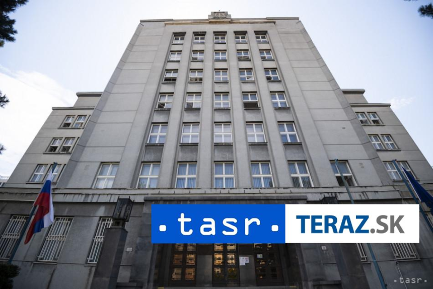 Vycvik pilotov na specialne operacie pre AW 189 pozastavili