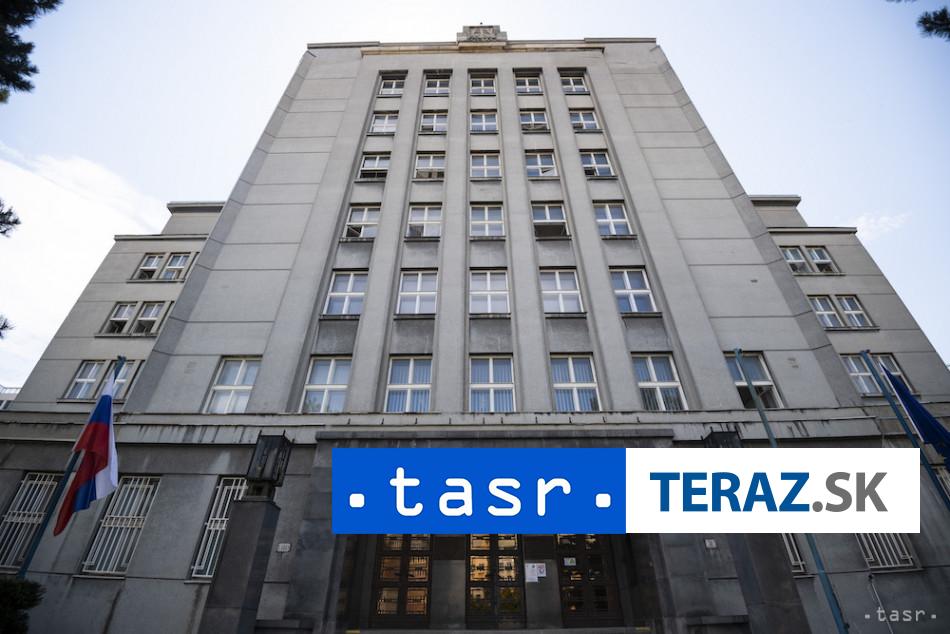 Vycvik pilotov na specialne operacie pre AW 189 pozastavili