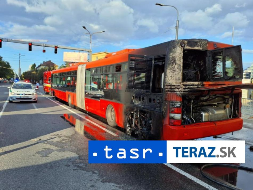 DRAMA V BRATISLAVE Na Kosickej ulici horel autobus