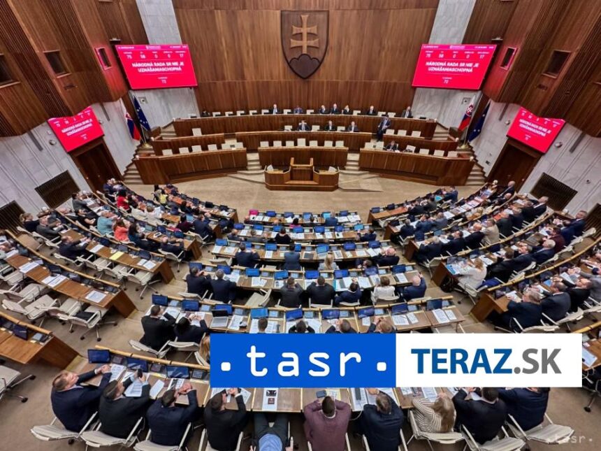 Poslanci ukoncili schodzu mnohe body presunuli na dalsiu