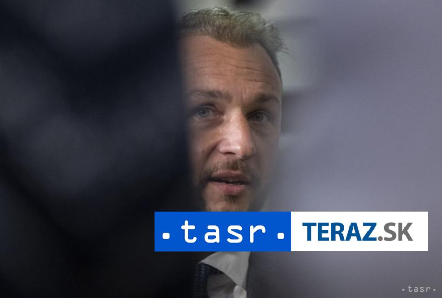 Sutaj Estok vyzyva Danka aby prestal s utokmi