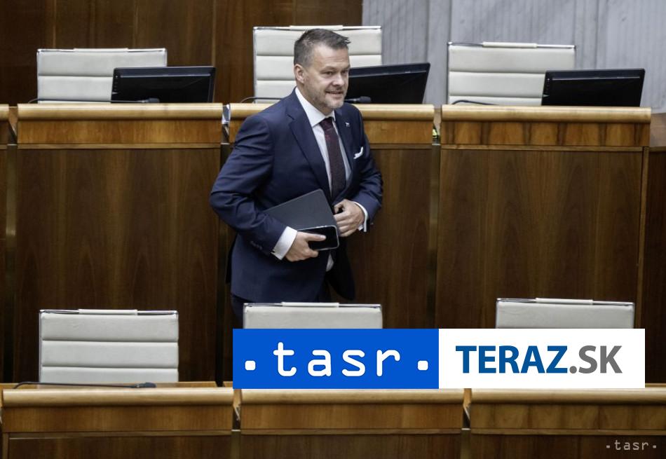 VIDEO Migal bol pripraveny obhajovat IT agendu