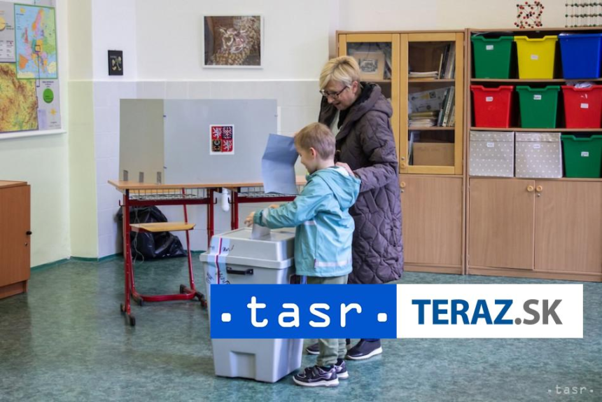 Volebne miestnosti v CR sa uzavreli zacina scitanie hlasov