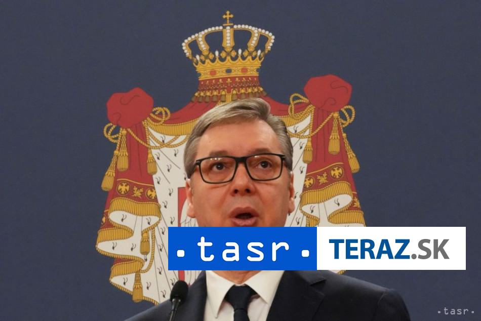 Prezident Vucic sa ospravedlnil studentom a demonstrantom