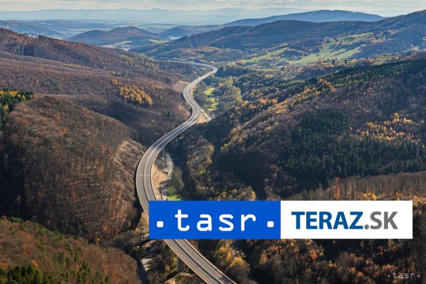Snimky z lietadla Takto vyzera rychlostna cesta R2 Krivan