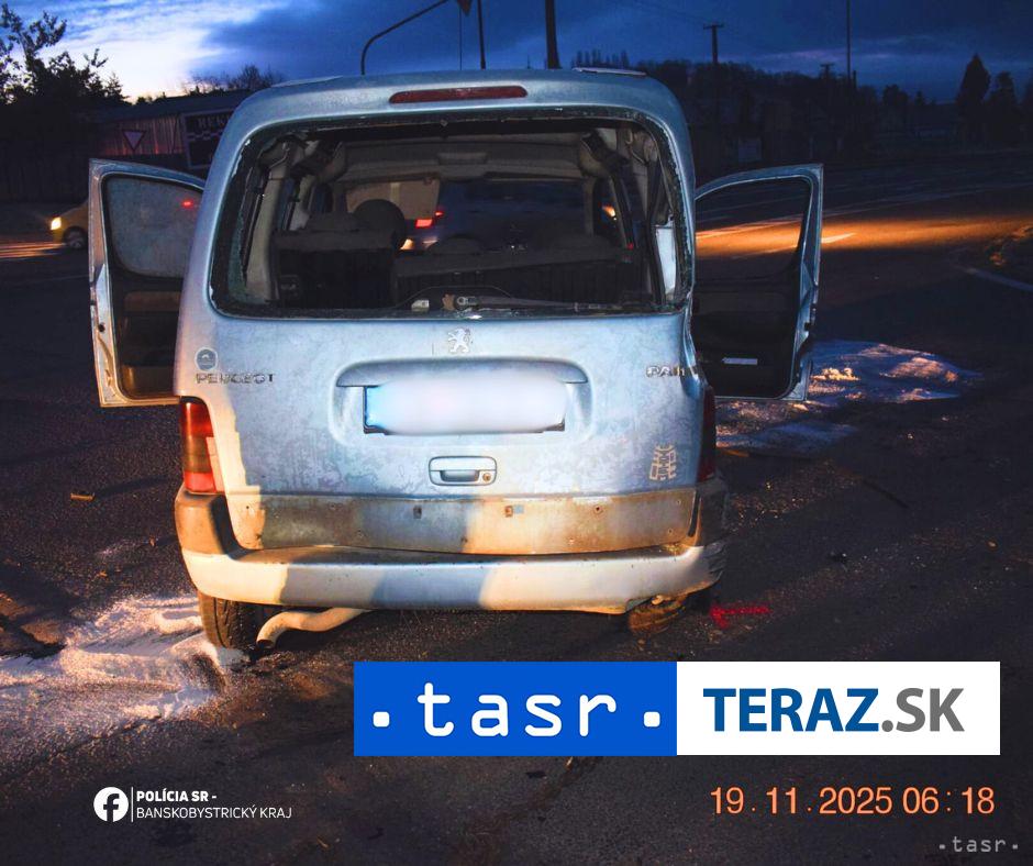 VAZNA NEHODA Autobus sa zrazil s autom hlasia zranenych