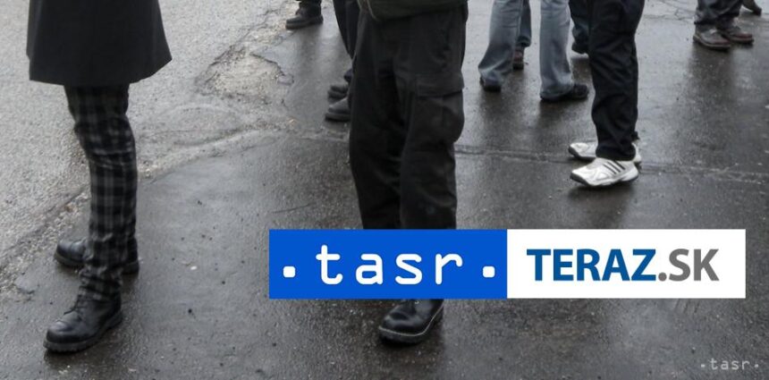 Studenti v Cesku protestovali proti motoristom na cele envirorezortu