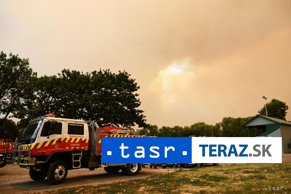 Australia vyhlasila stav katastrofy pri lesnych poziaroch