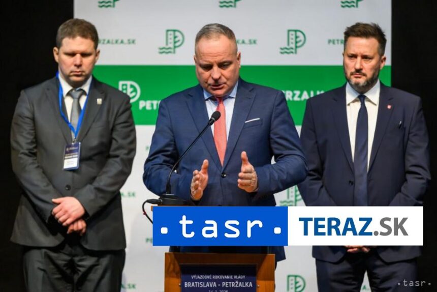 Na rokovani vlady otvorili zastupcovia samospravy viacere temy