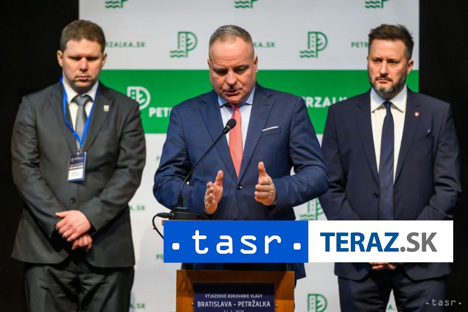 Na rokovani vlady otvorili zastupcovia samospravy viacere temy
