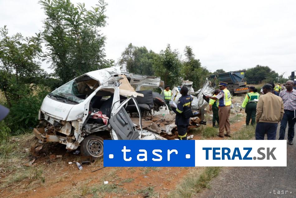 OBROVSKA TRAGEDIA Pri dopravnej nehode zahynulo najmenej 13 studentov