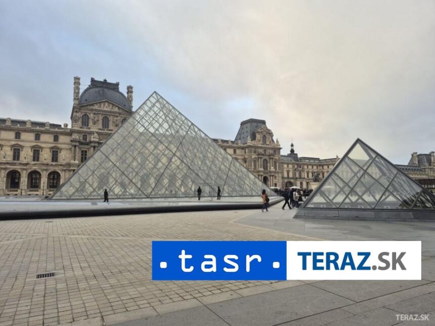Parizske muzeum Louvre je v pondelok zatvorene kvoli strajku