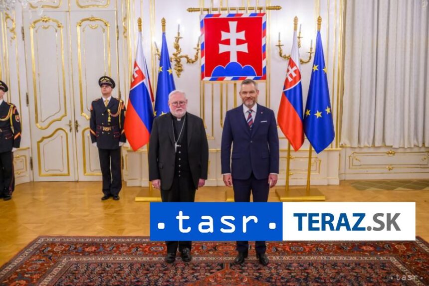 Prezident SR prijal vatikanskeho sekretara Paula R Gallaghera