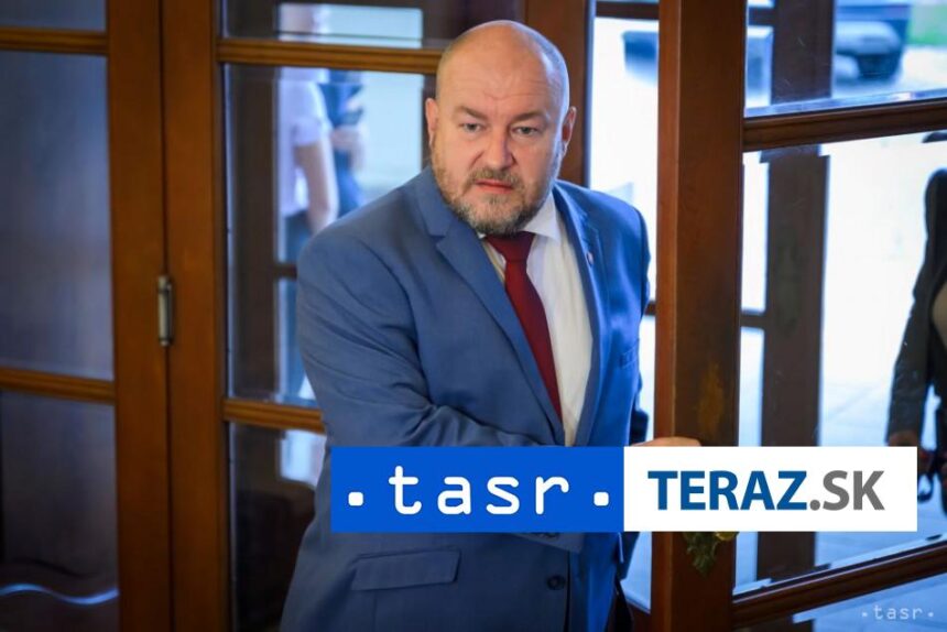 R Huliak sa musi ospravedlnit L Plavakovej rozhodol sud