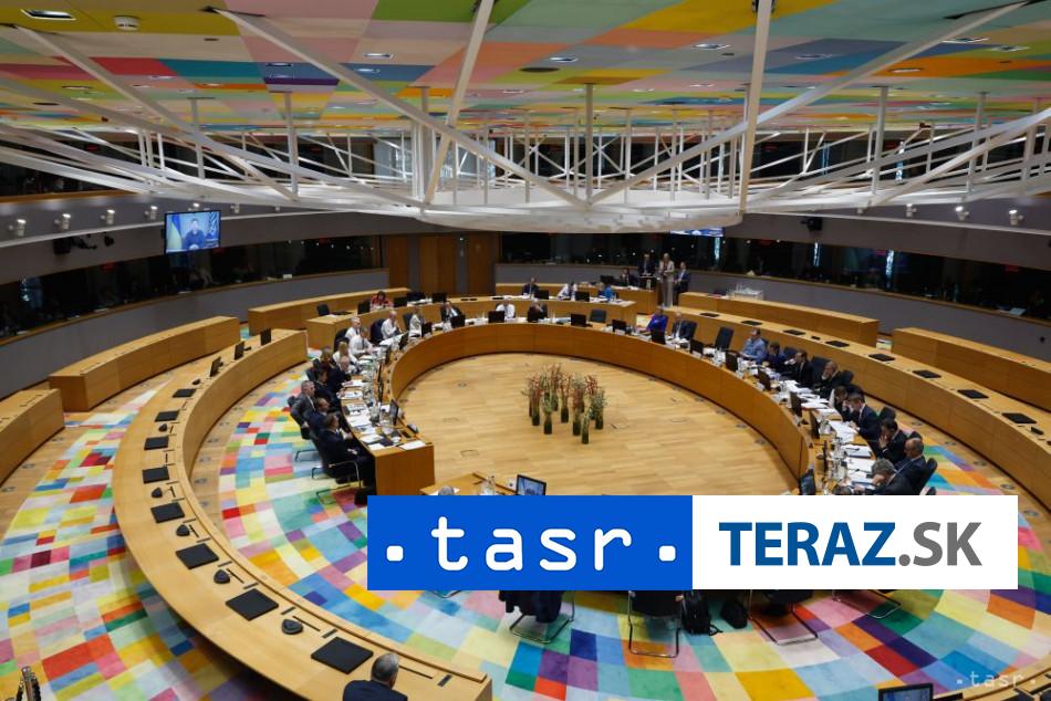 EU vyzvala na vyplatenie pozicky pre Kyjev SR a Madarsko sa nepridali
