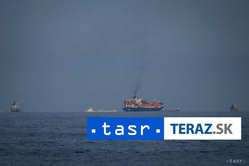 Francuzsko a Taliansko rokovali s Iranom o umozneni plavby cez Hormuz