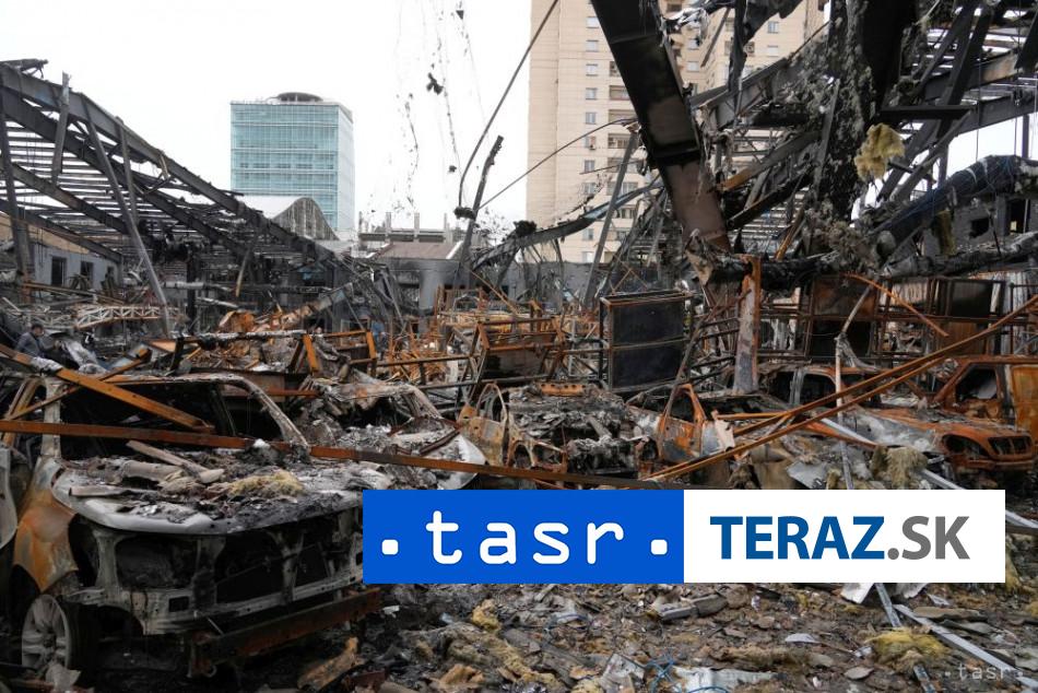 Iran zavrel kaviarne pohare vraj odkazovali na zabitie Chameneinho