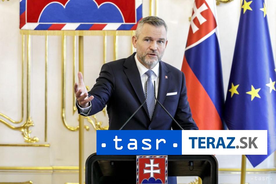 Prezident planuje stretnutie s politikmi a vedenim ozbrojenych sil