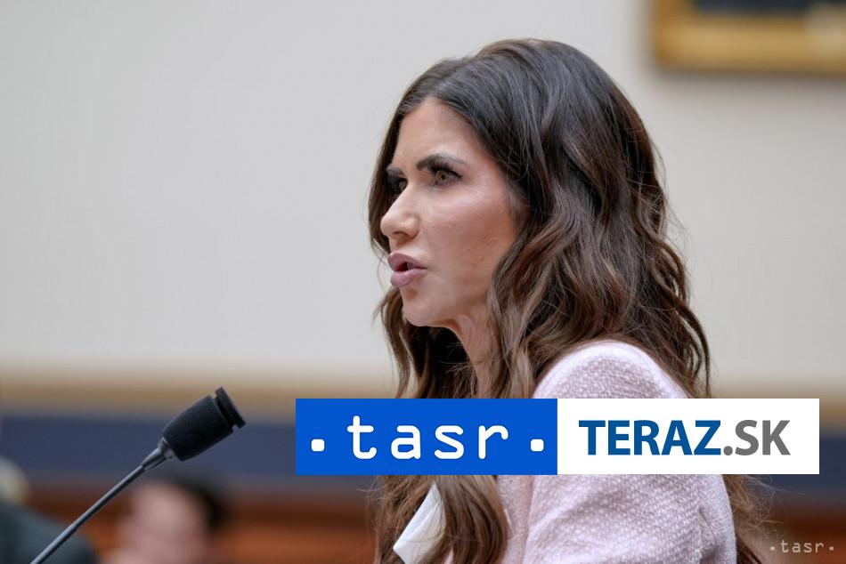 Trump oznamil odvolanie ministerky Kristi Noemovej