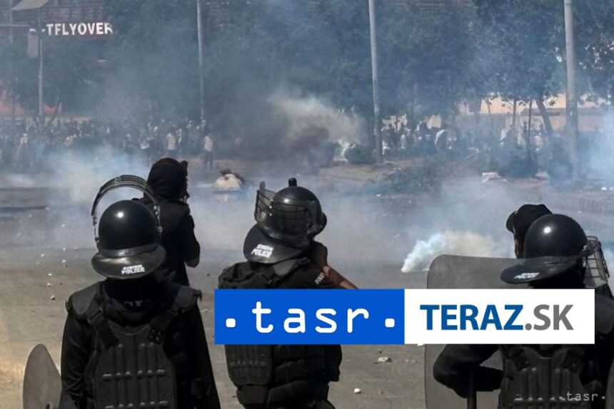 V Karaci zastrelili najmenej 8 podporovatelov iranskeho rezimu