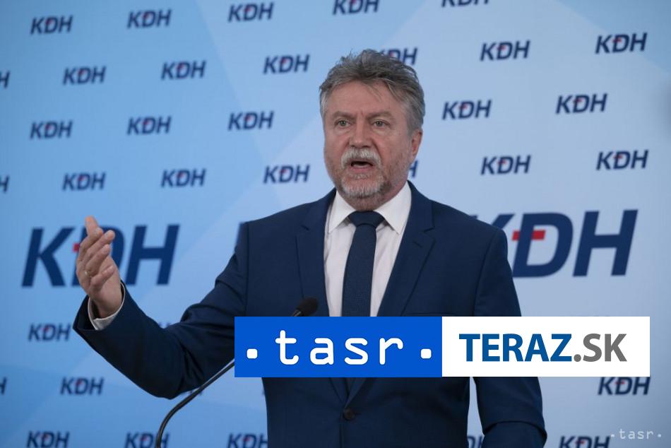 J Hajko z KDH sa vzdava mandatu poslanca