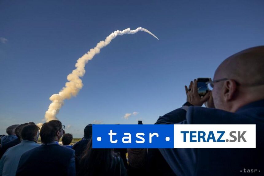 Lod Orion sa zazihom motorov oslobodila z obezej drahy Zeme