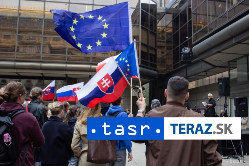 V Prahe sa konal protest proti zruseniu korespondencnej volby na Slovensku