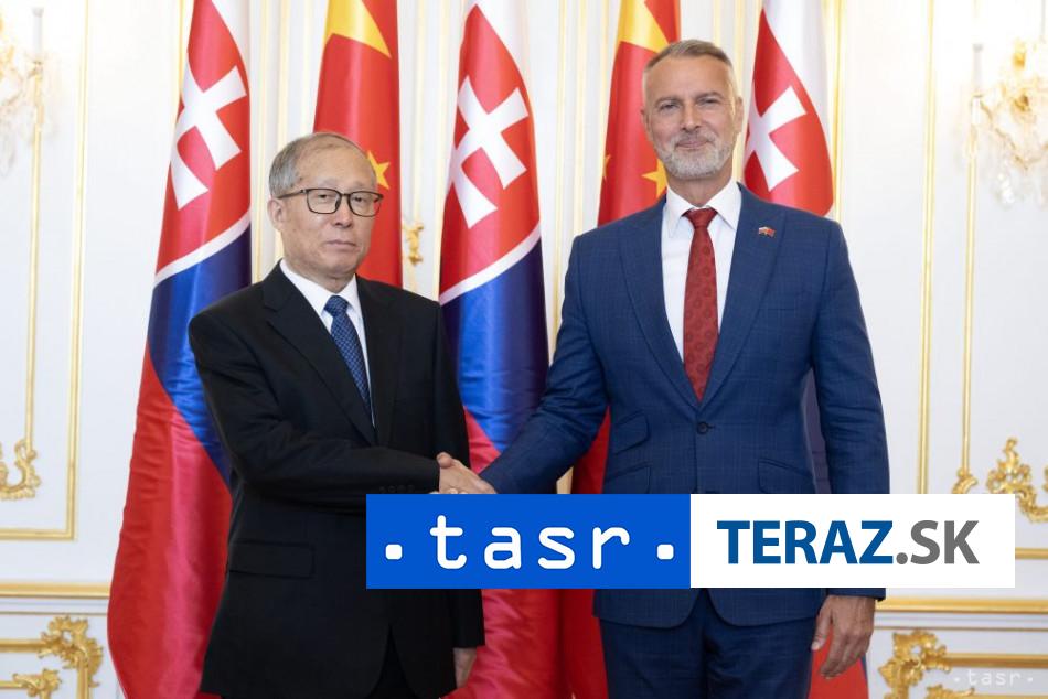 R Rasi sa stretol s Li Chung Cungom najma ohladom bilateralne spoluprace