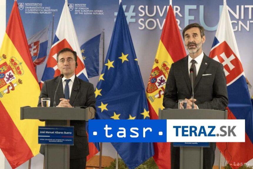 Blanar So Spanielskom mame takmer rovnaky nazor na vojnov konflikty