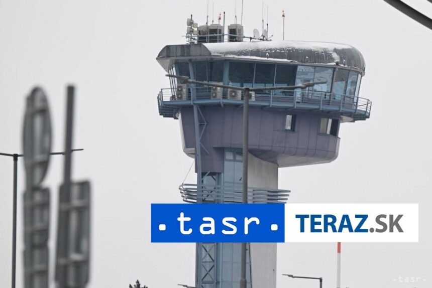 Cestujuci v problemoc po incidente hlasia meskania a zrusenie letov