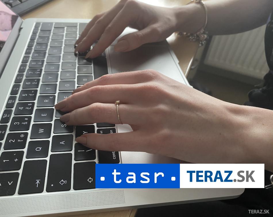 Madarska vlada nariadila svojim zamestnancom pracu z domu
