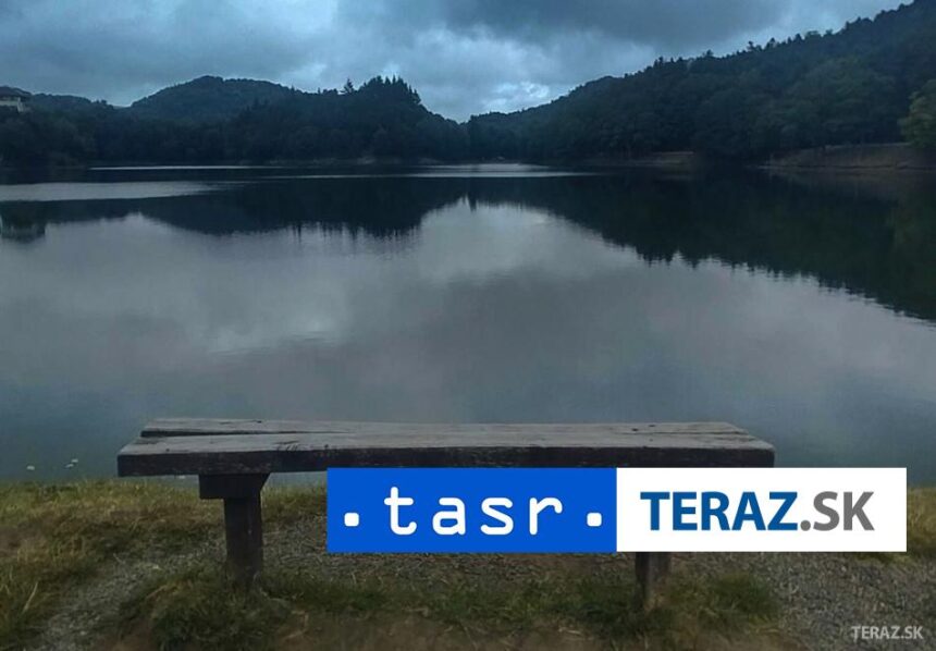 NEVYHOVUJUCA VODA na kupanie je v troch jazerach