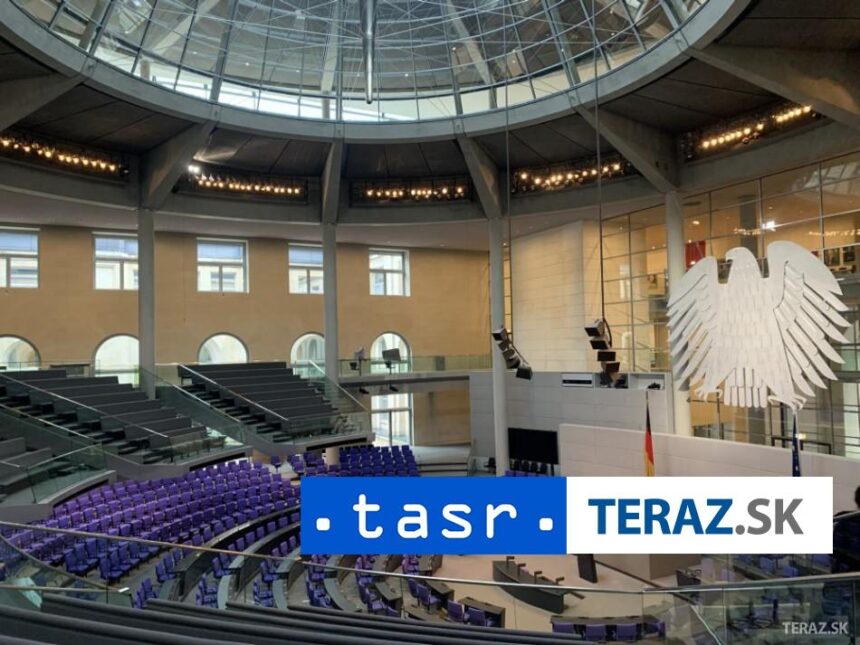 Nemecky parlament predlzil misie Bundeswehru na Balkane