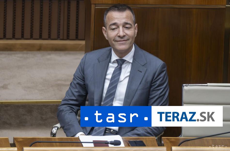 Poslanci nezacali rokovat o odvolani Druckera navrh presunuli
