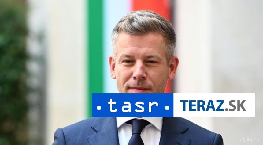 Premier Magyar planue v pondelok rano navstivit prezidenta