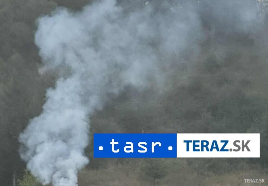 Hasici po 13 dnoch zvladili poziar budovy v batovskom areali